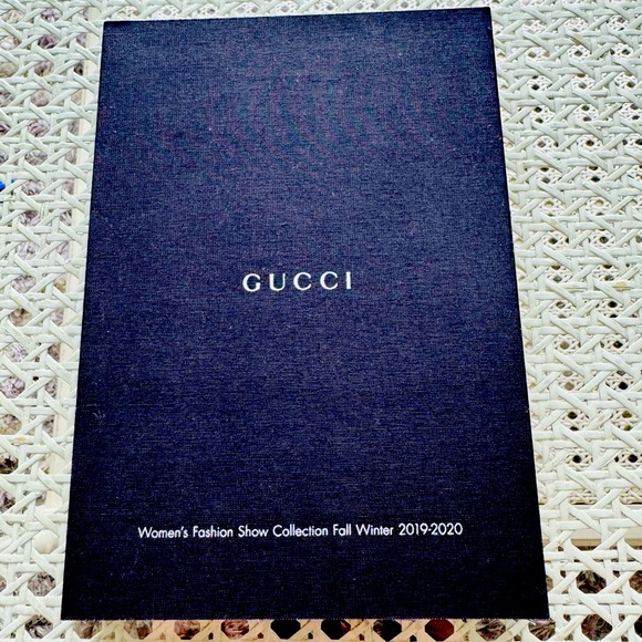 GUCCI RARE Fabric Hardcover Collectable❤️💚 - Picture 1 of 5